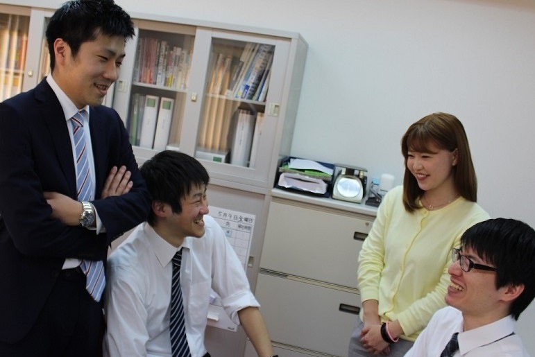 新入社員求む